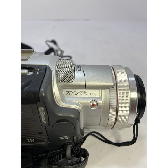 Panasonic Palmcorder PV-DV953D 2.5" Display 3MP MiniDV Camcorder HUGE Bundle - Picture 7 of 16
